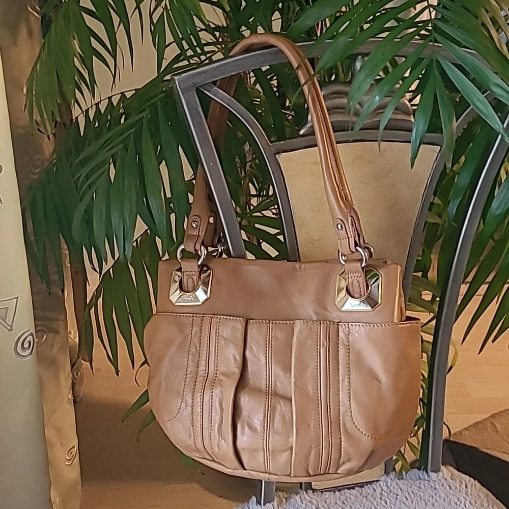 Tignanello Leather Tote Bag ❤️